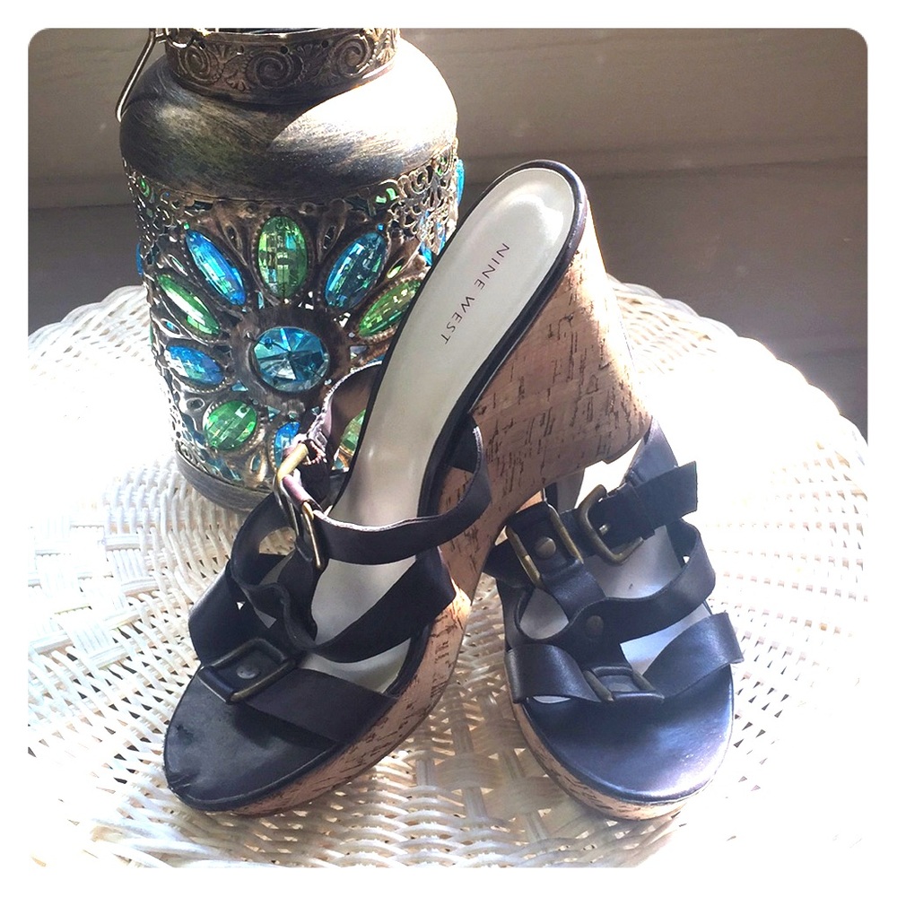 🌺Nine West Wedges🌺